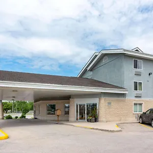 Super 8 By Wyndham West Canada